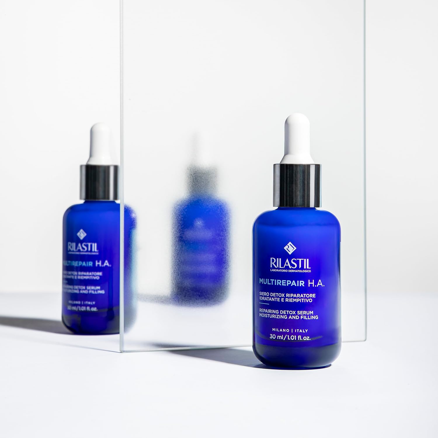 Detalle de Rilastil Multirepair H.A. Siero Detox Viso: detossinante, antiossidante e riparatore per tutti i tipi di pelle (30 ml)