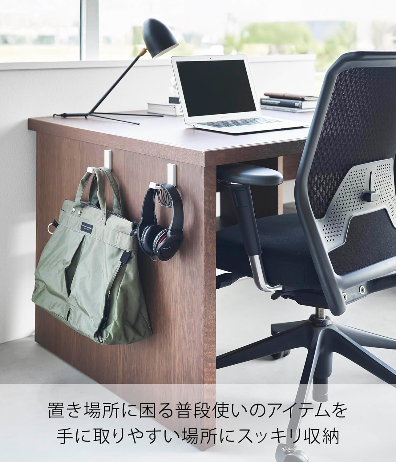 Detalle 1 de 山崎実業 tower 10551 壁付け折り畳みフック 2個組 ホワイト 石こうボードピン・木ネジ対応