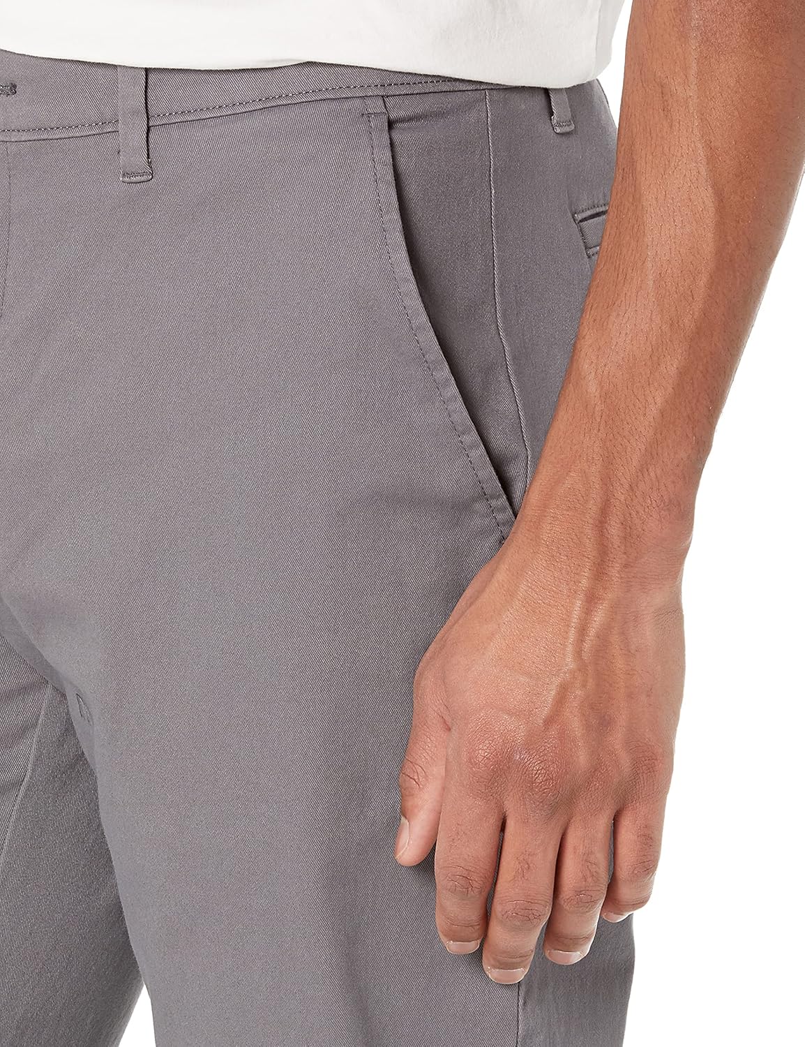 Thumbnail 3 de Amazon Essentials Men’s Straight-Fit Casual Stretch Chino Trousers (Khaki)