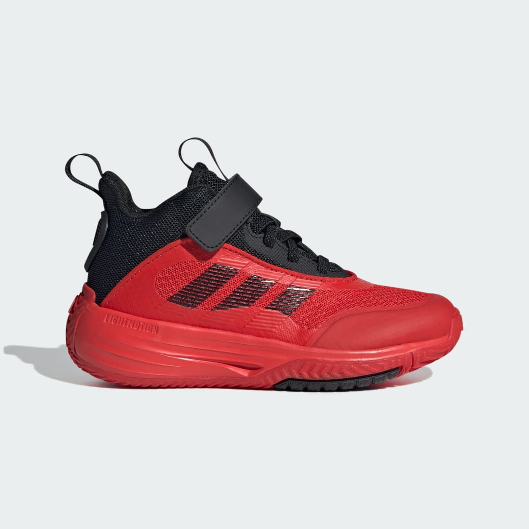 Detalle de Adidas Ownthegame 3.0: zapatilla negra para uso diario