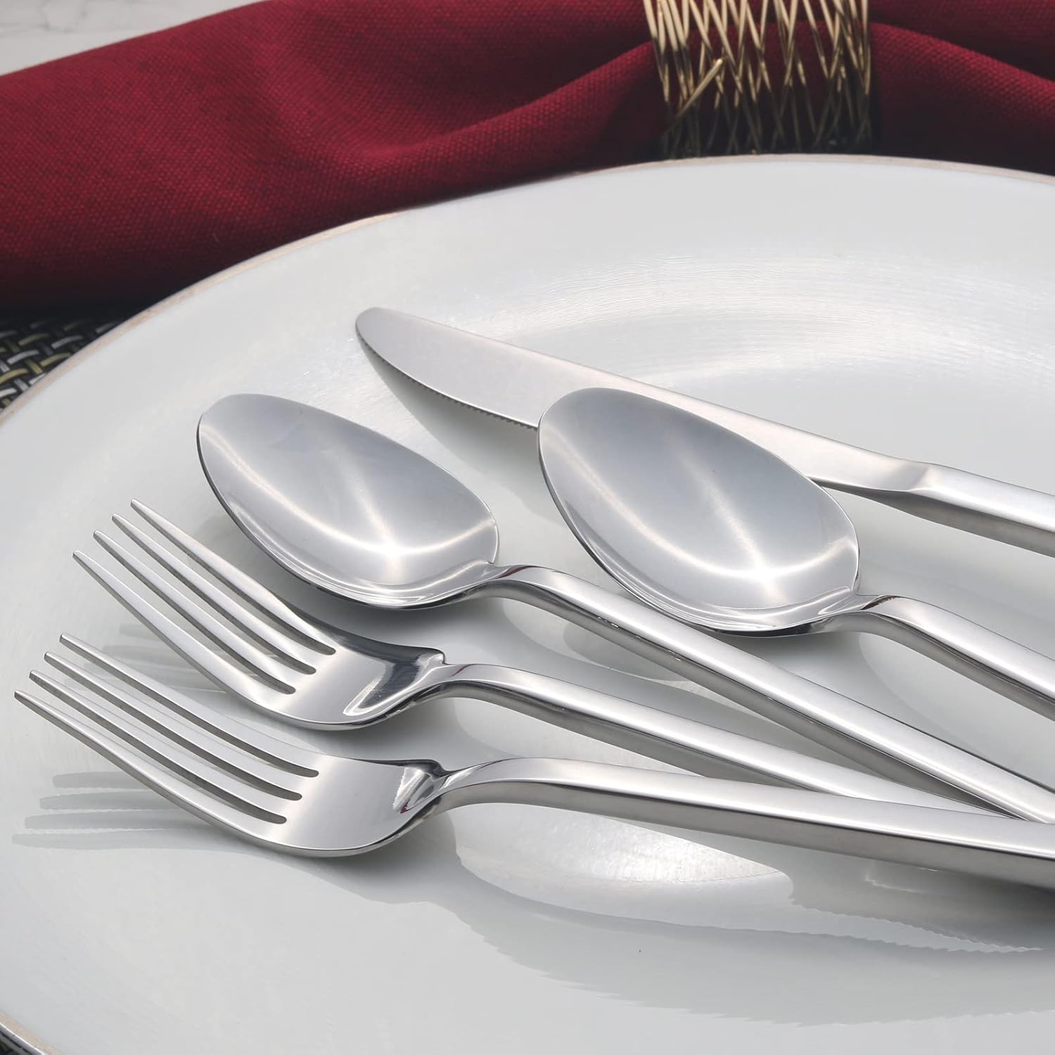 Detalle 2 de Alata Cube 65-Piece Stainless Steel Flatware Set 🍴