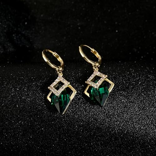 Detalle de Aliyoham Emerald Green Hoop Earrings with Cubic Zirconia – 18K Gold Plated Dangle Hoops