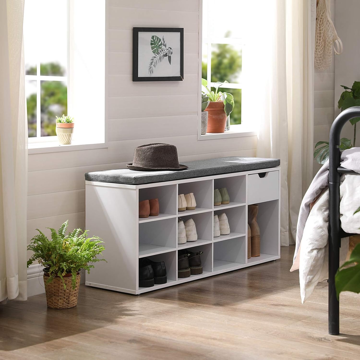 Detalle de VASAGLE Schuhbank LHS24WT – Gepolsterte Sitzbank mit Schublade und offenen Fächern, 104 cm