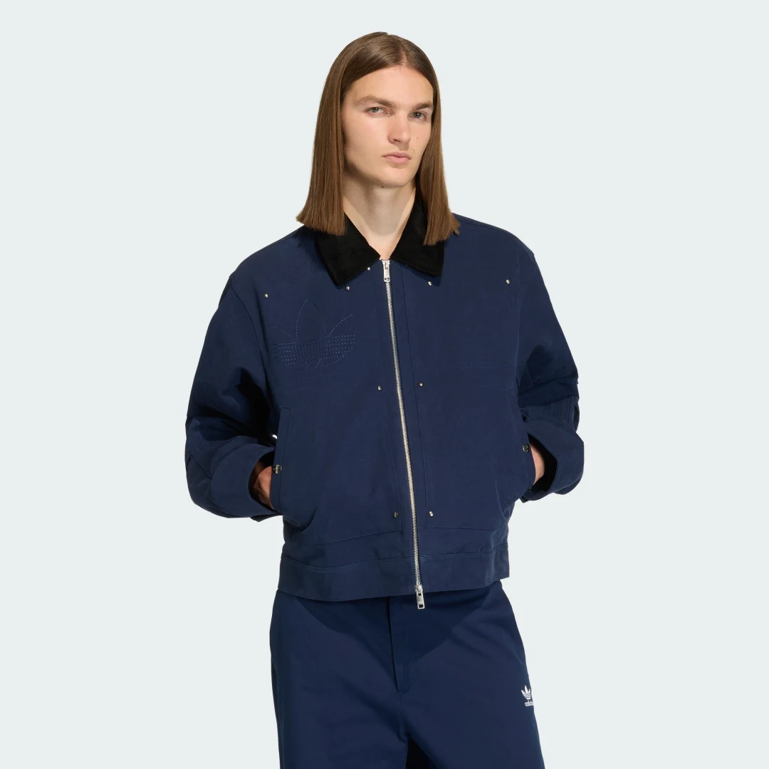 Detalle de Chaqueta bómber Premium Essentials Adidas en azul
