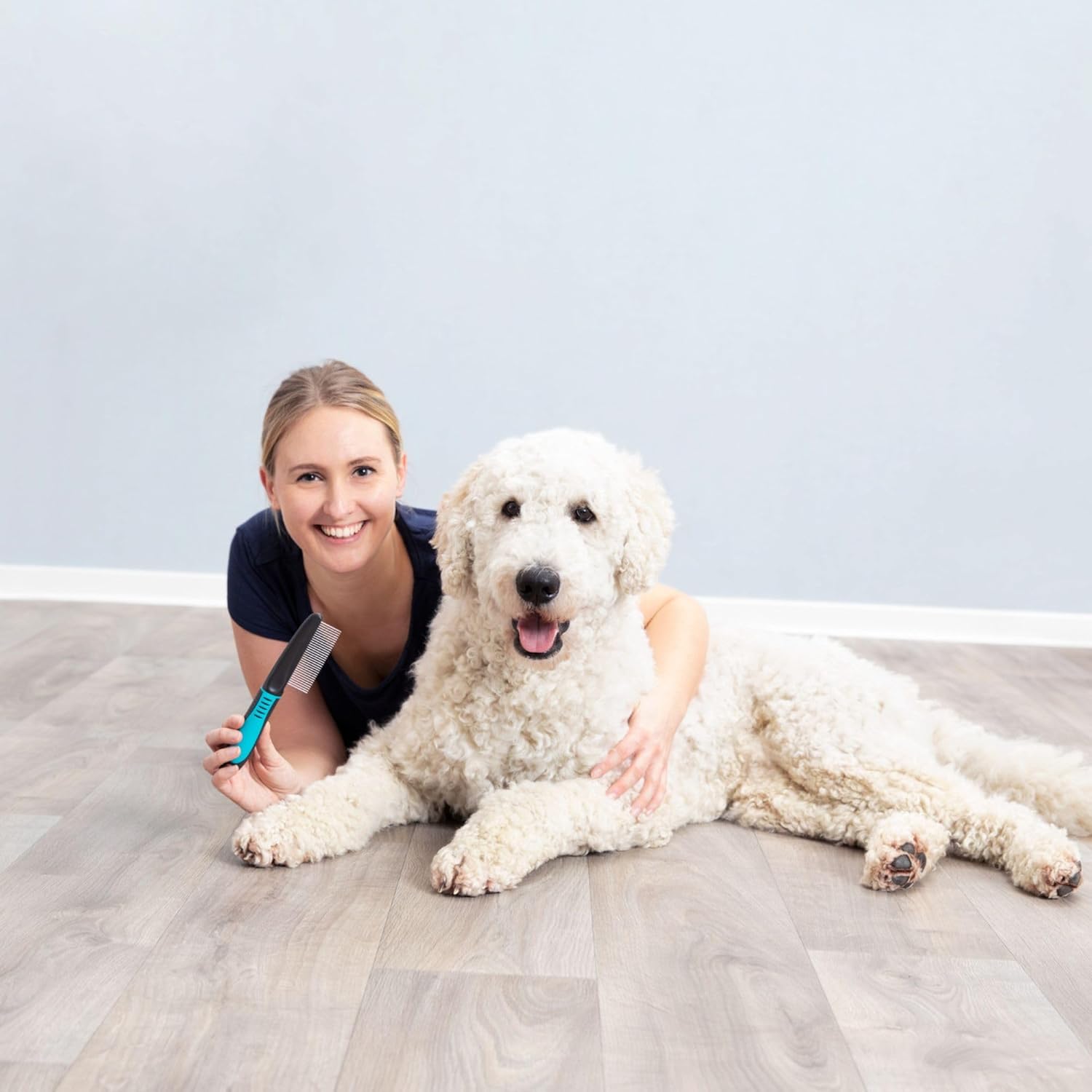 Thumbnail 1 de TRIXIE démêleur de pelage pour chien et sous-poil (dents en métal, poignée caoutchoutée) 22 cm noir/bleu