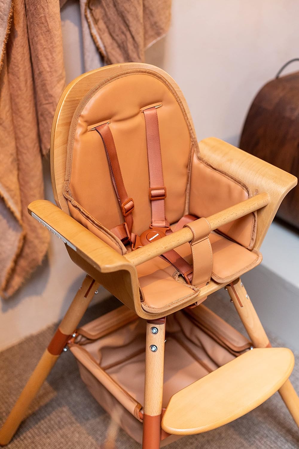 Thumbnail 4 de CHILDHOME Coussin réducteur effet cuir pour chaise haute Evolu et Evowood, Nude