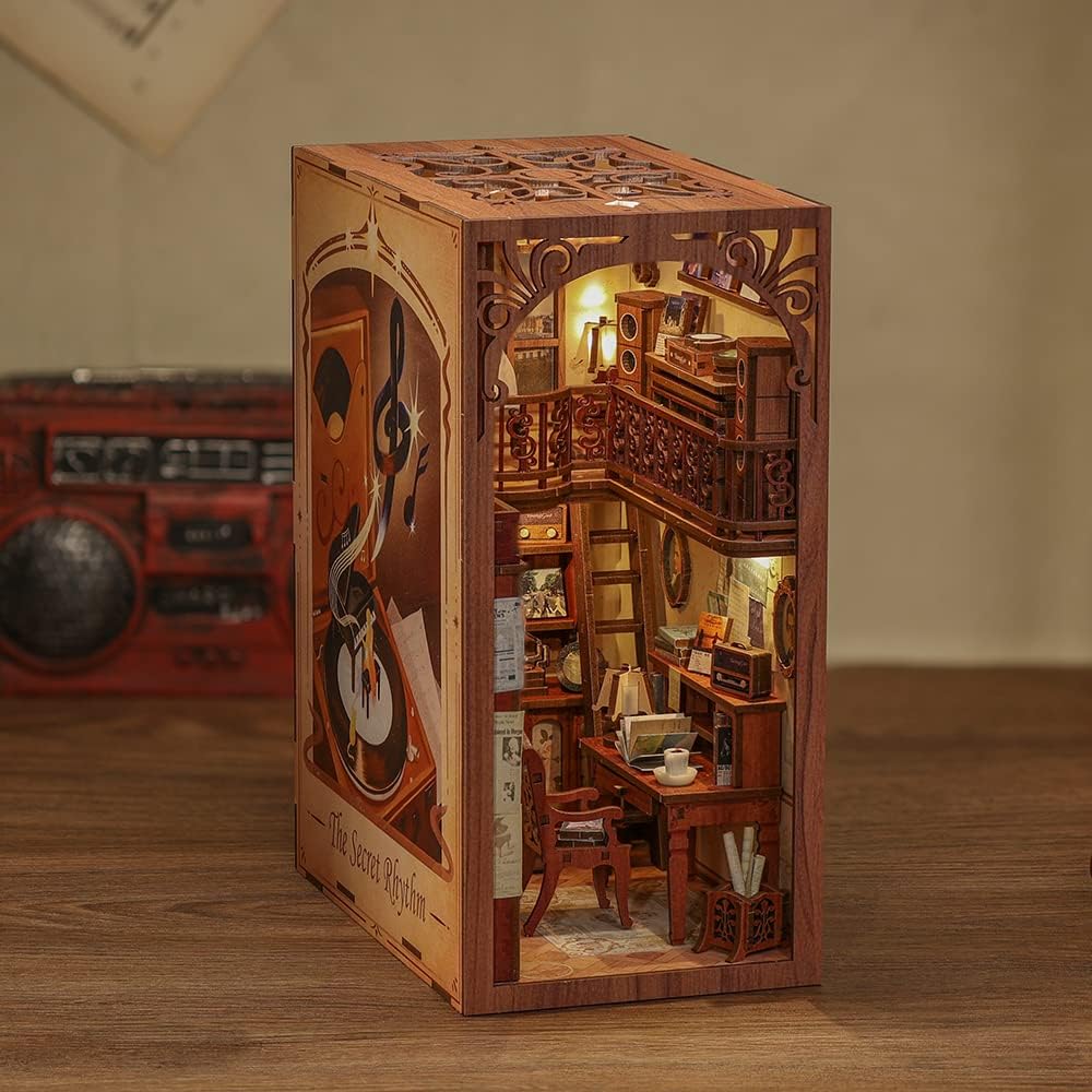 Thumbnail 2 de CUTEBEE DIY Book Nook Kit – Kit de maison de poupées miniatures avec lumière LED et meubles