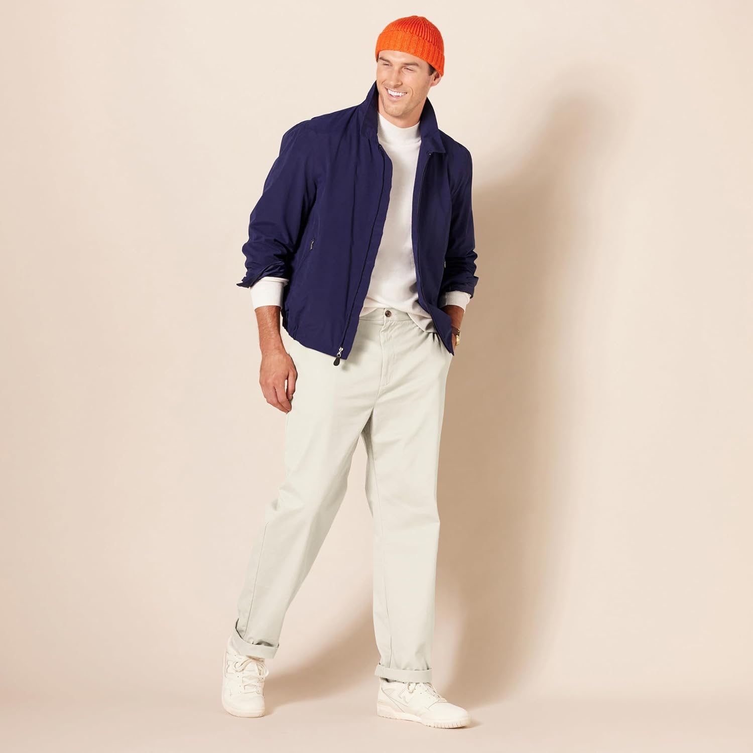 Thumbnail 6 de Amazon Essentials men’s classic-fit wrinkle-resistant flat-front chino trousers (big & tall)