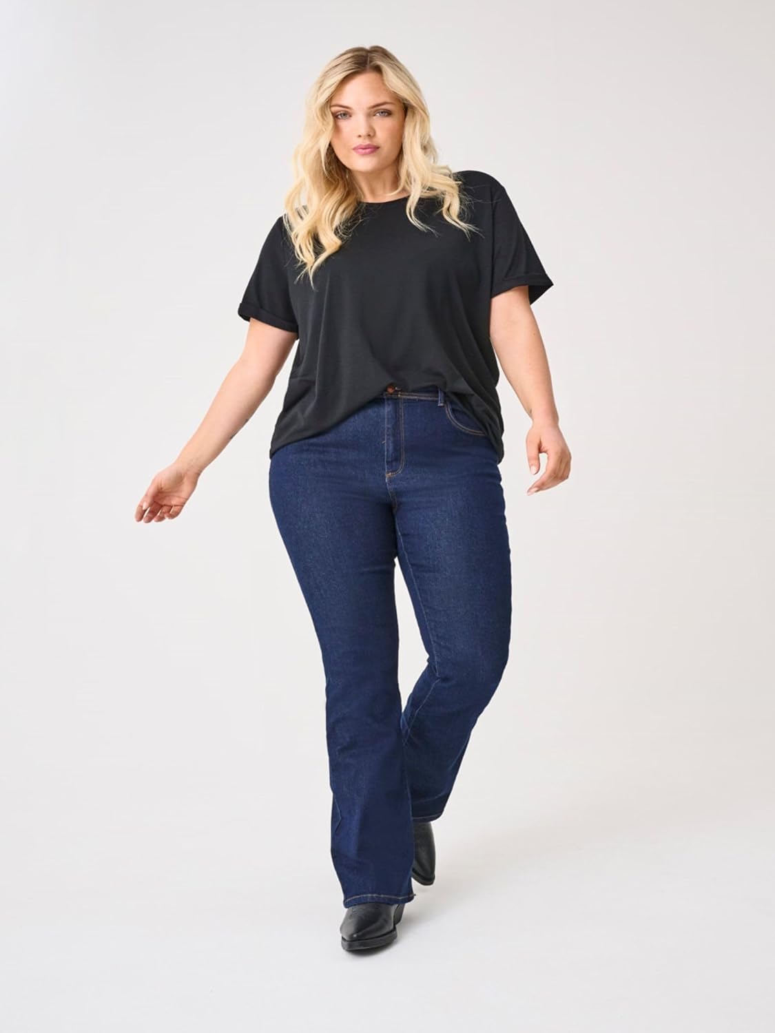 Detalle 2 de Only Carmakoma Carsally HW Flared Jeans Mujer