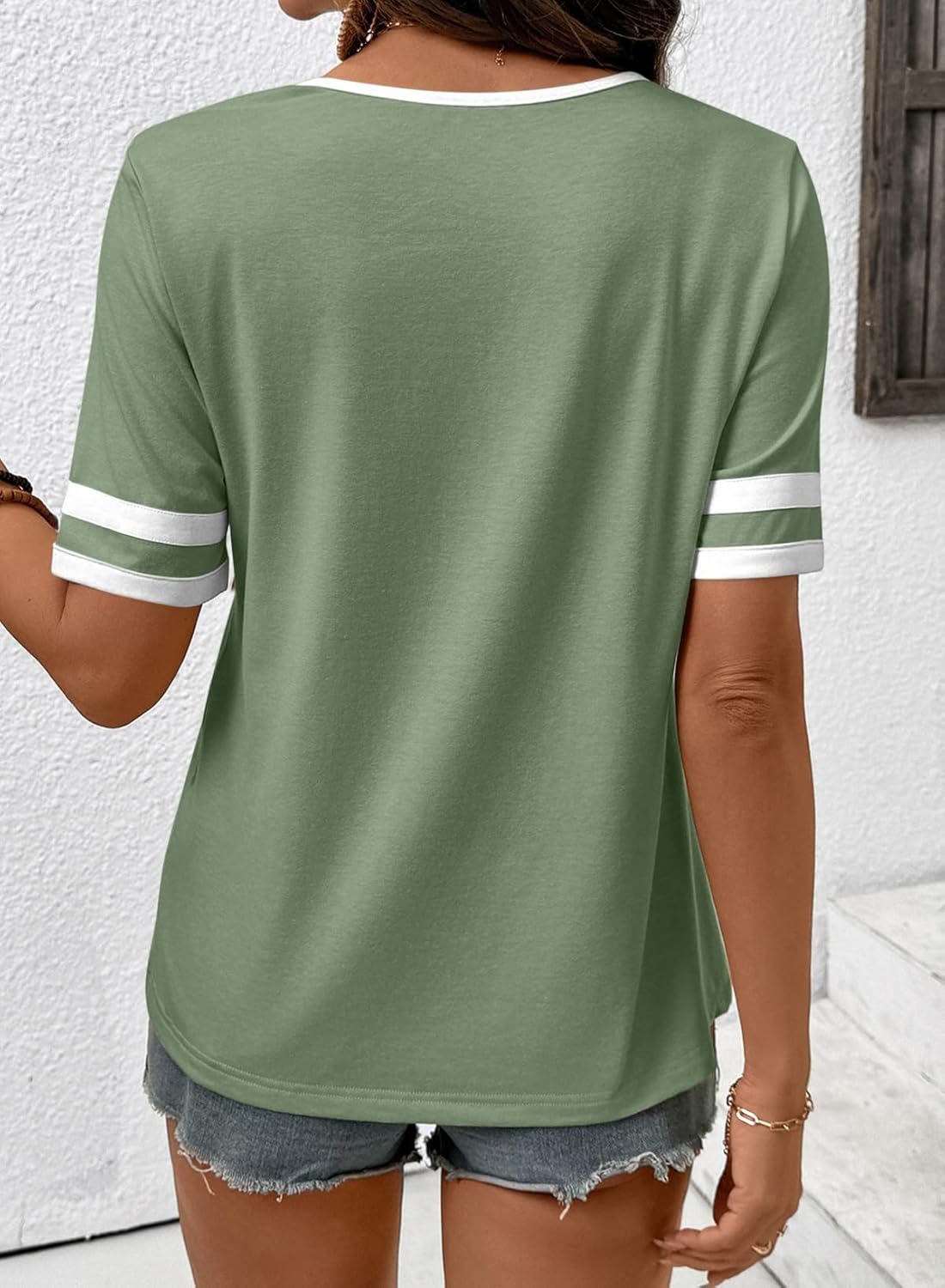 Thumbnail 5 de SHEWIN Women’s V-Neck Short-Sleeve Colorblock Summer T-Shirts (Cool & Soft Blend)