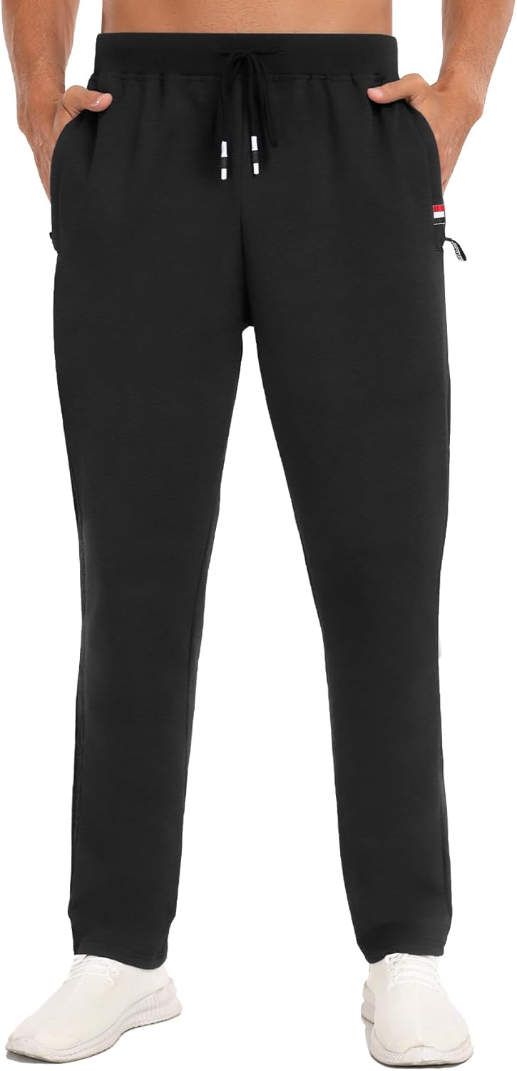 Detalle de YUTYTH tracksuit bottoms with zip pocket