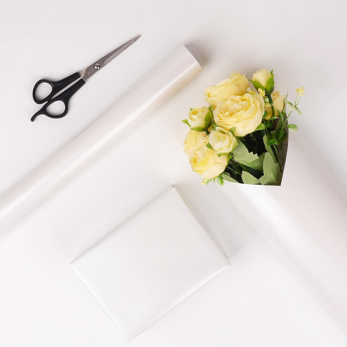 Detalle de HBell White wrapping paper roll 43cm