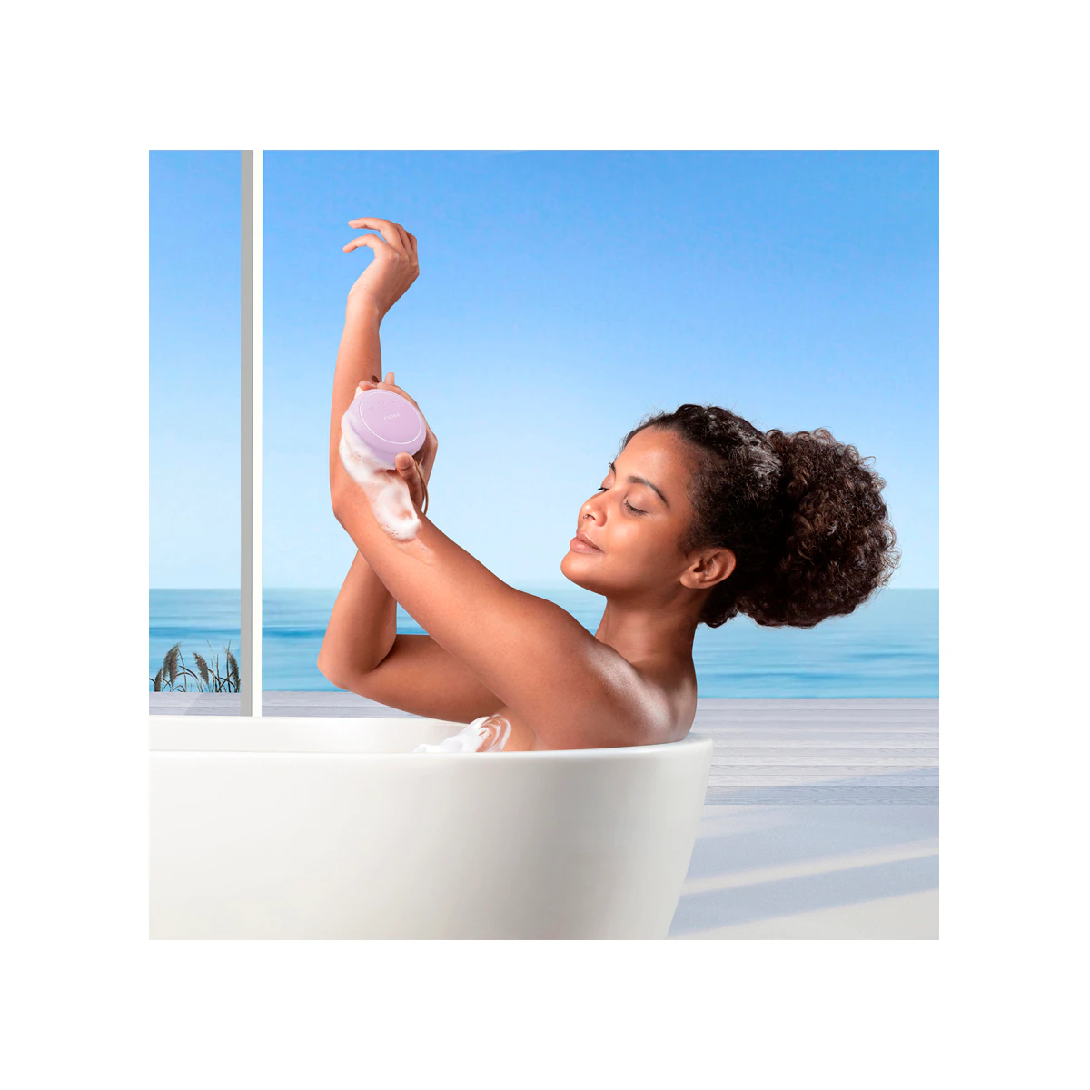 Thumbnail 4 de FOREO LUNA™ 4 body limpiador y masajeador corporal 2‑en‑1 🎧