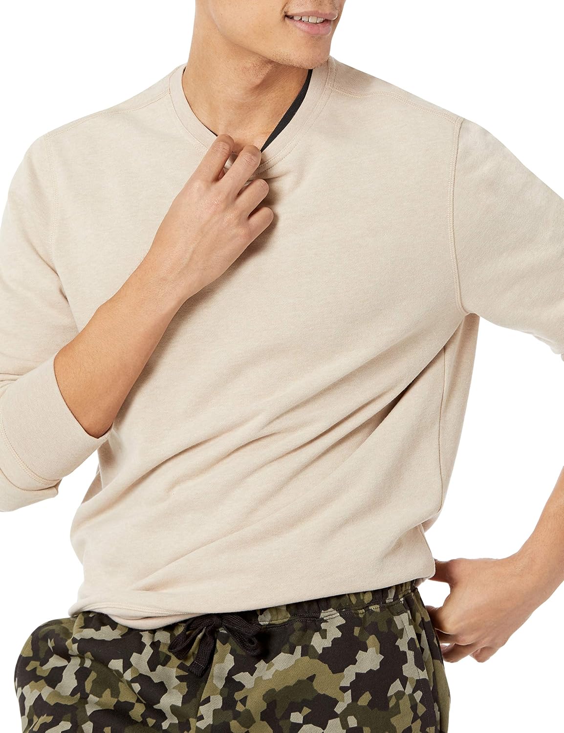 Thumbnail 2 de Amazon Essentials Herren leichtes Langarm-Sweatshirt aus Frottee mit Rundhalsausschnitt