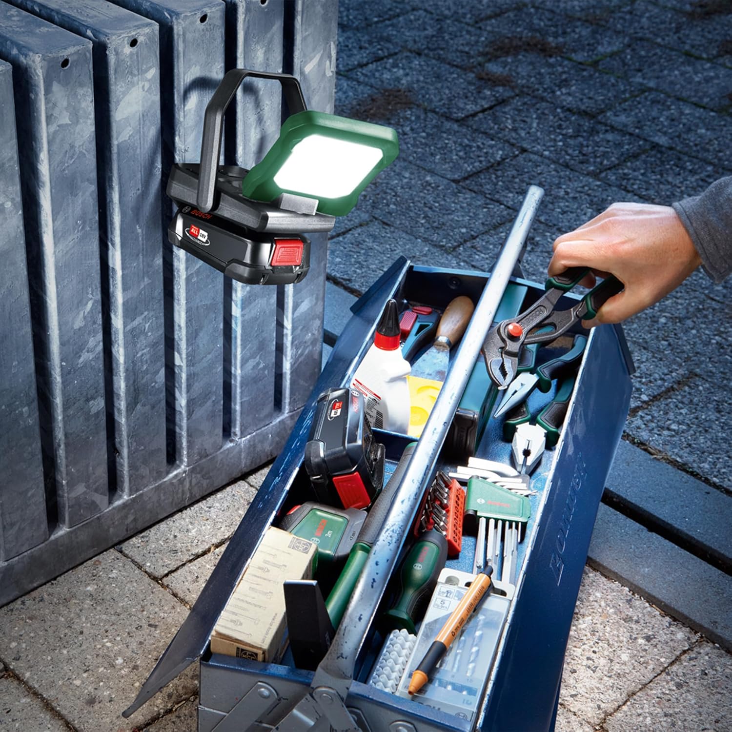 Thumbnail 3 de Bosch EasySpotLight 18V-400 Akku-LED-Leuchte/Campinglampe inkl. USB-C-Powerbank (ohne Akku)