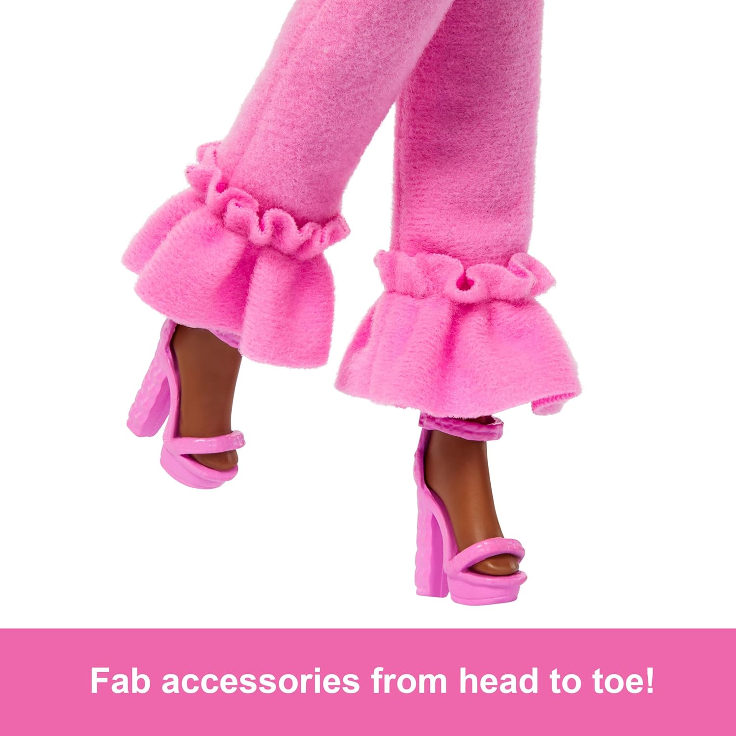 Thumbnail 3 de Barbie Deluxe Style Doll #4 in Barbiecore Outfit with Faux Fur Collar, Braids & Accessories