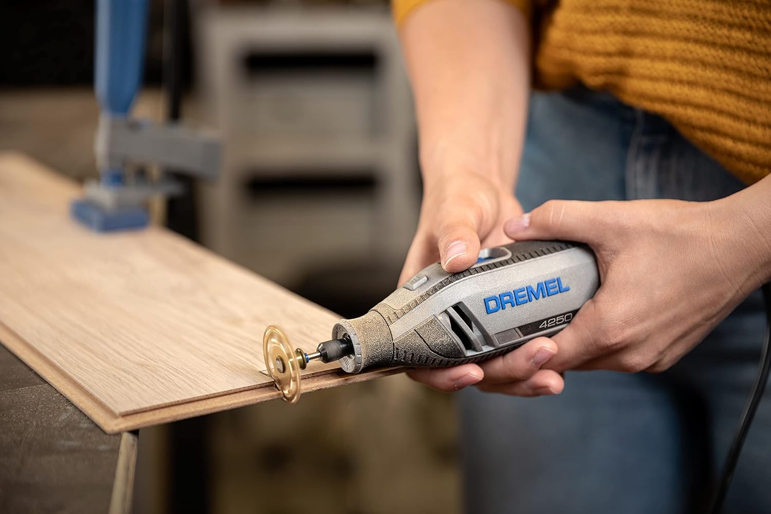 Thumbnail 6 de Dremel 4250 Outil rotatif multifonction 175 W à vitesse variable (5000–35000 tr/min) avec 35 accessoires