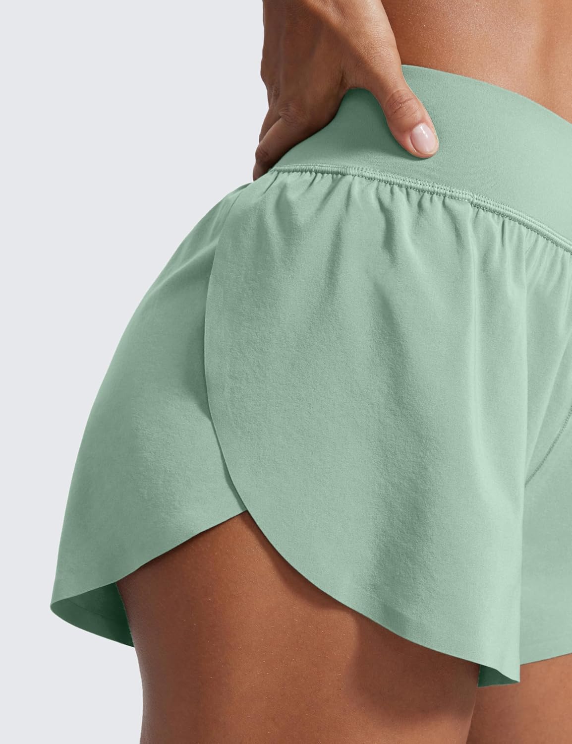 Detalle de CRZ YOGA pantaloncini da corsa con vita alta Dolphin, Feathery-Fit