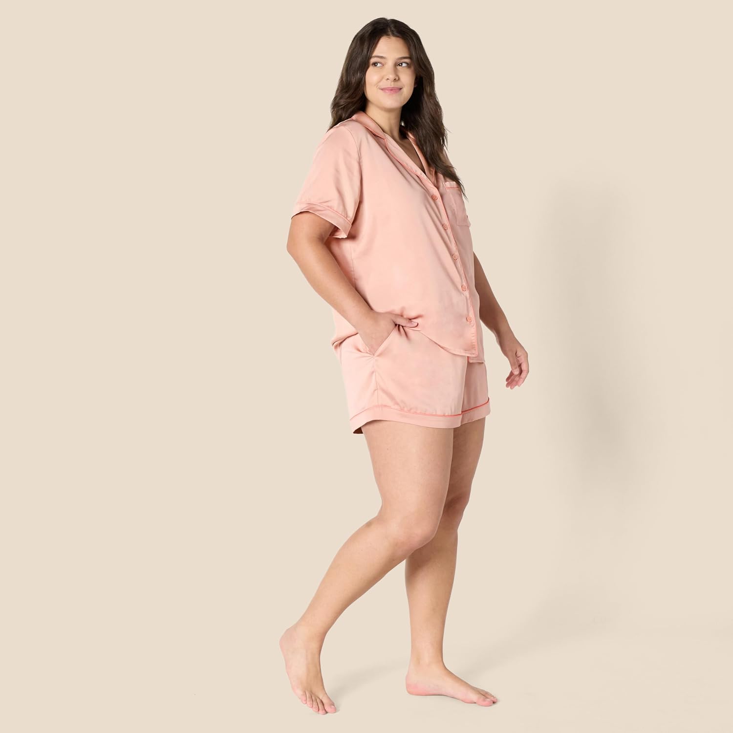 Detalle de Amazon Essentials Women's Satin Short Sleeve Button-Down Top and Short Sleepwear Set
