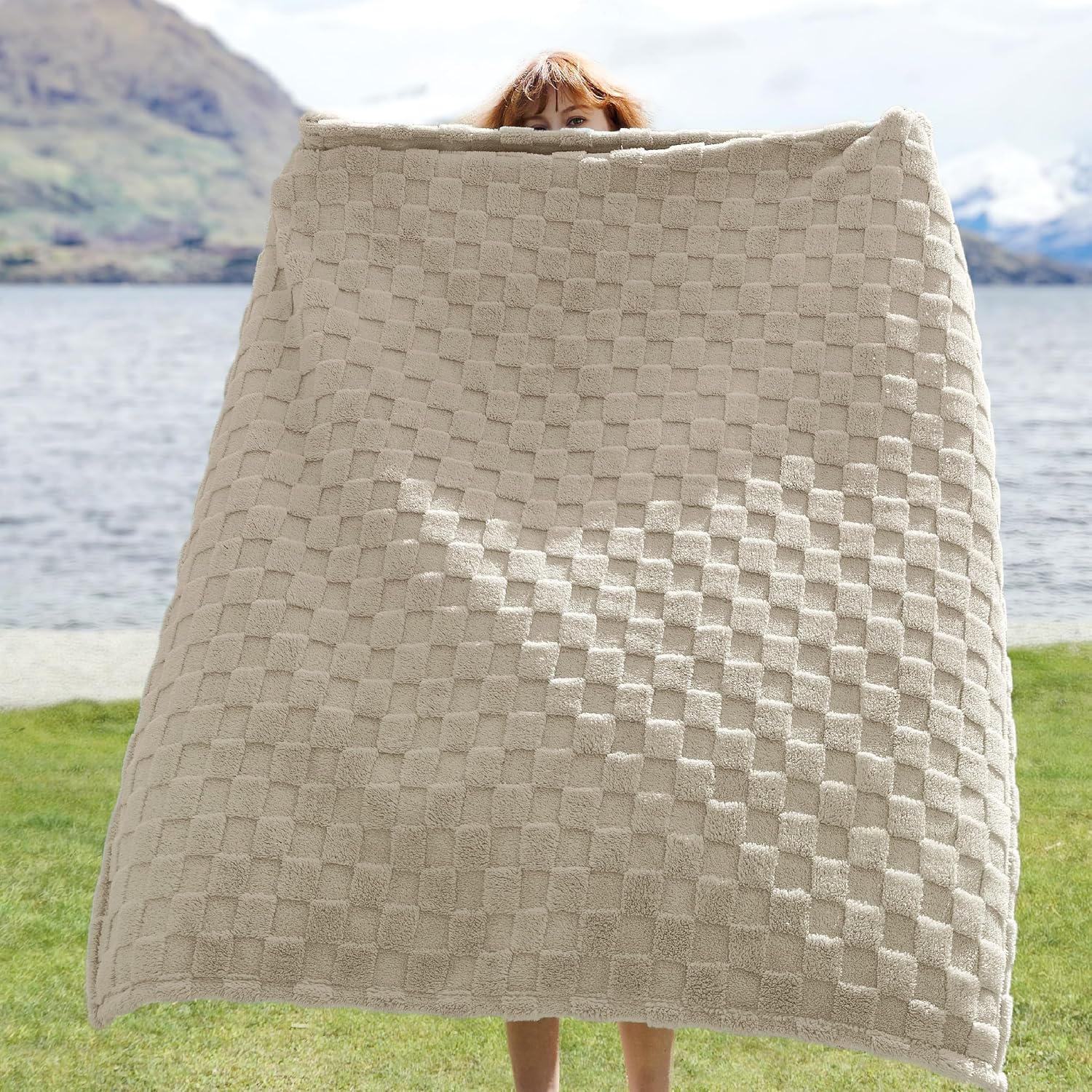 Detalle 2 de Bedsure Blanket-Checkboard-Jacquard Throw Blanket, Brown, 50 x 60 inches