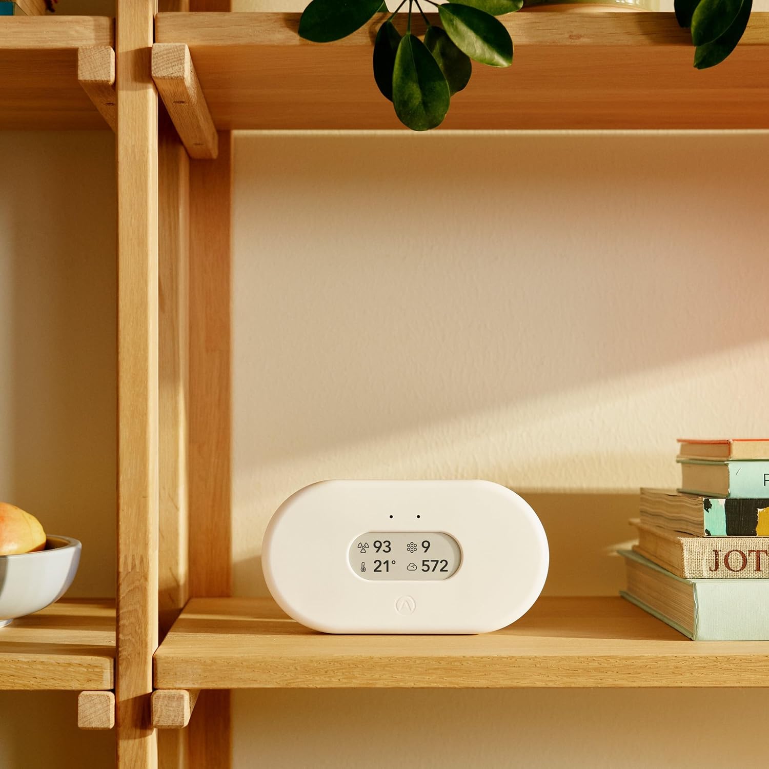Detalle 2 de Airthings View Plus 7 sensori monitor radon 🏠