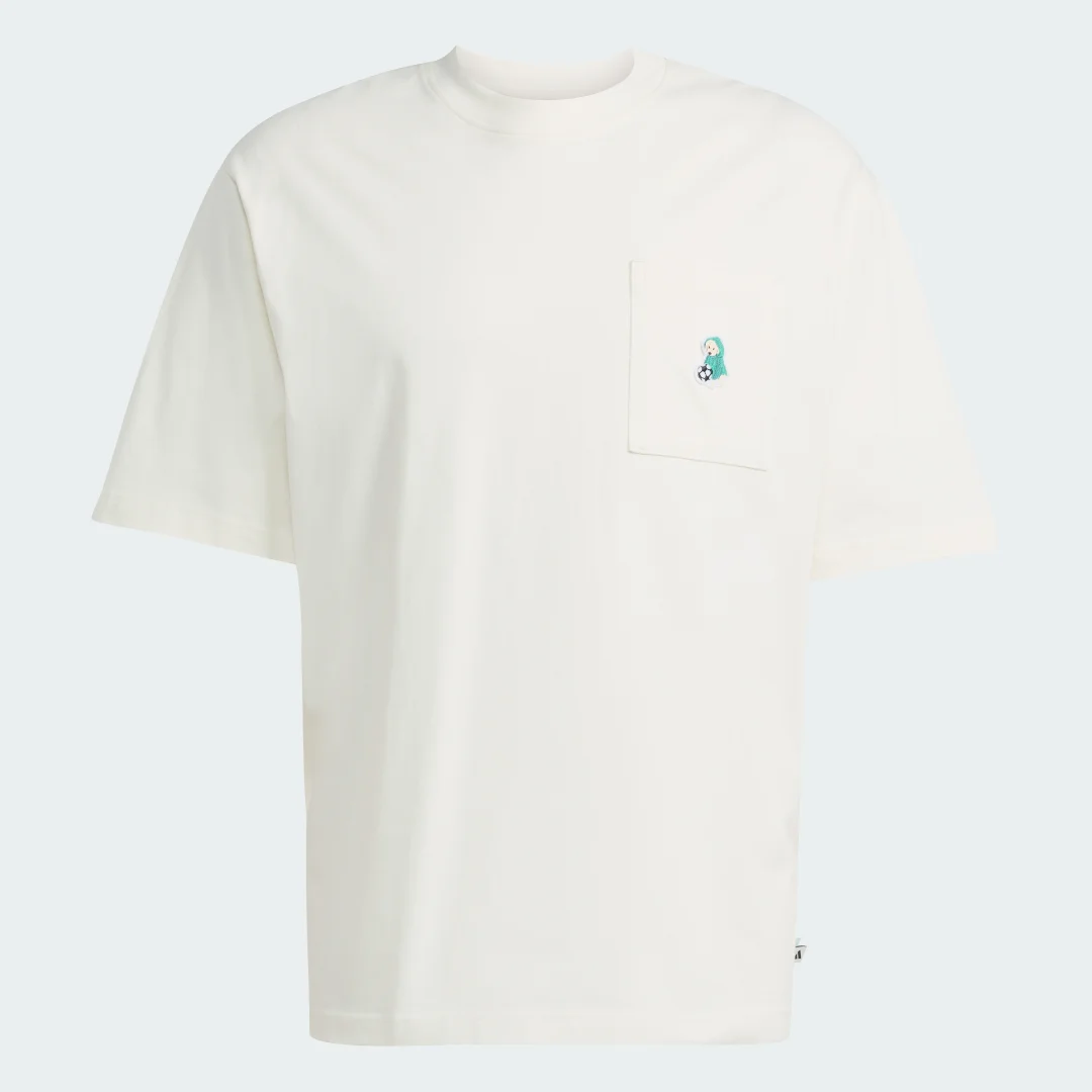 Detalle 2 de Dog Soccer Patch Pocket Graphic T-Shirt de Adidas: frescura deportiva para amantes del fútbol canino