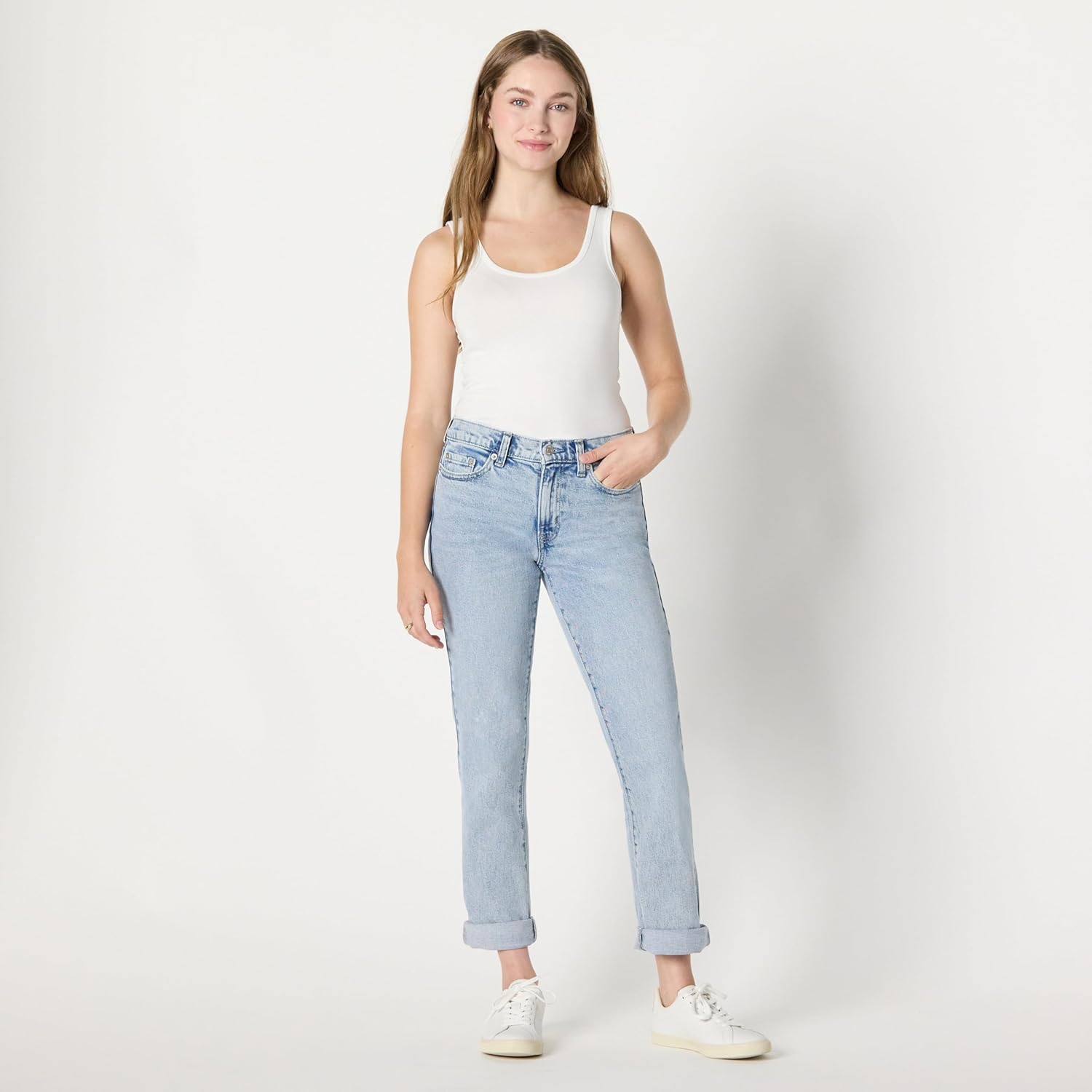 Thumbnail 4 de Amazon Essentials Damen Boyfriend-Crop-Jeans mit geringem Stretchanteil (66,0 cm Beininnenlänge) – mittlere Leibhöhe