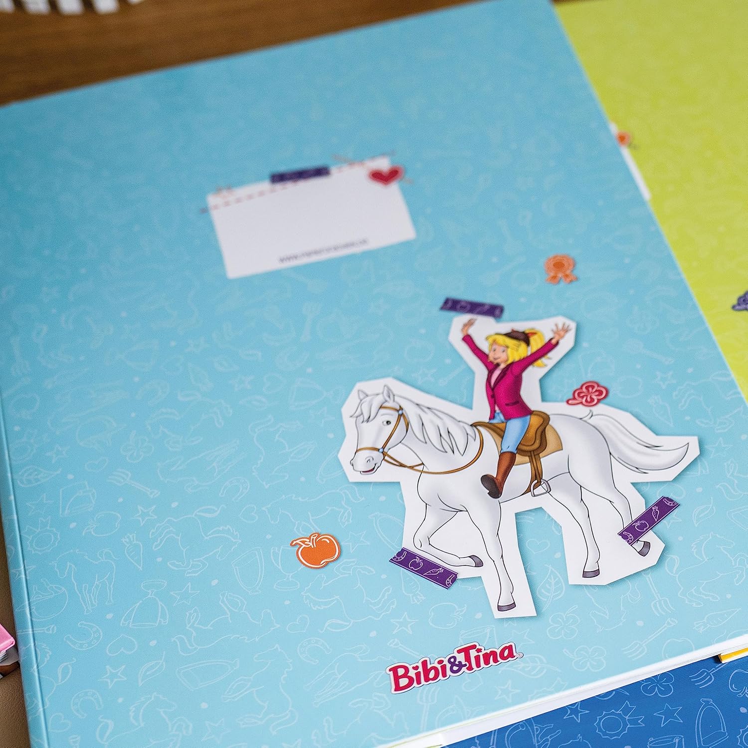 Detalle 2 de Papierdrachen Schnellhefter aus Karton DIN A4 – Bibi & Tina Set 4 (8 Stück, 350 g/m²)