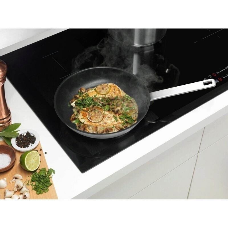 Thumbnail 2 de Electrolux E3SS kit 3 piezas de acero inoxidable: batería de cocina versátil para uso diario