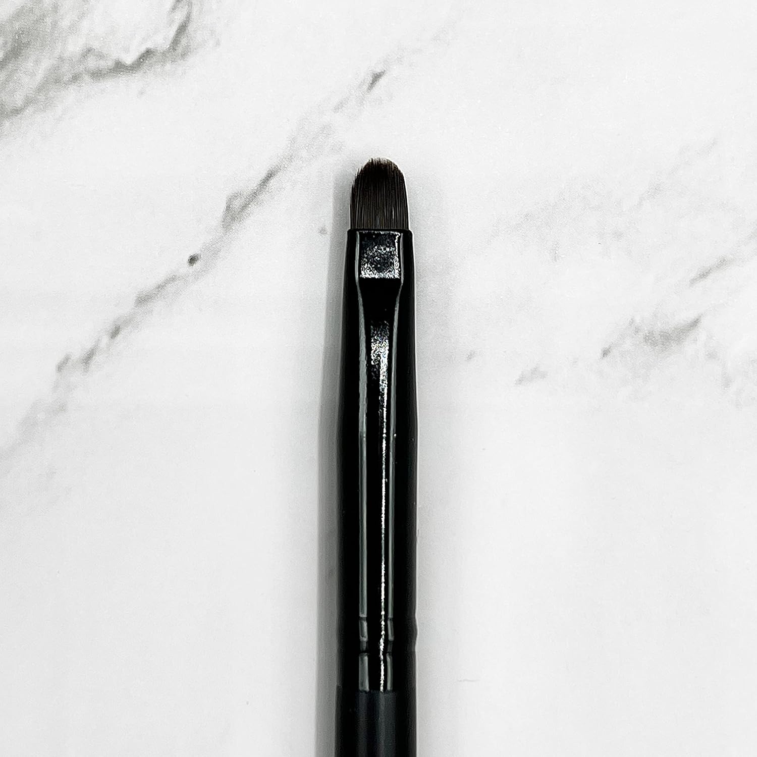 Detalle de Impala Pennello Labbra Nº 21 – Rossetti in crema, gloss e matitoni, trucco professionale