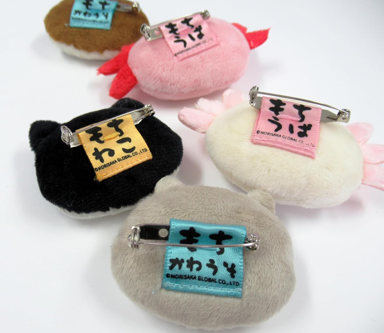 Detalle de モリサカグローバル MOKB-0080UI もちうぱ フェイスぬいぐるみバッジ アイボリー 5×2×4cm