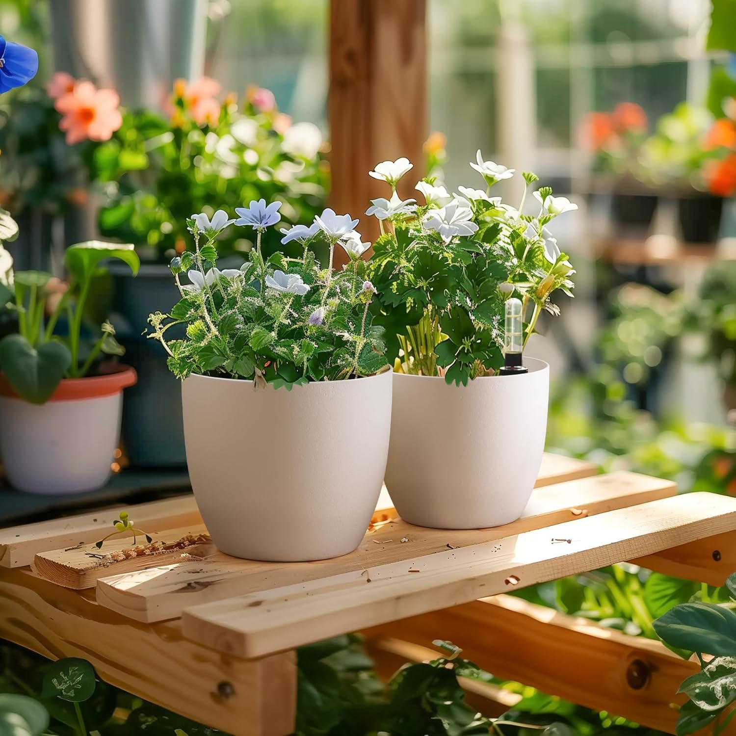 Detalle de T4Uvaso bianco 18 cm con sistema di autoirrigazione — set da 4 vasi per interno ed esterno