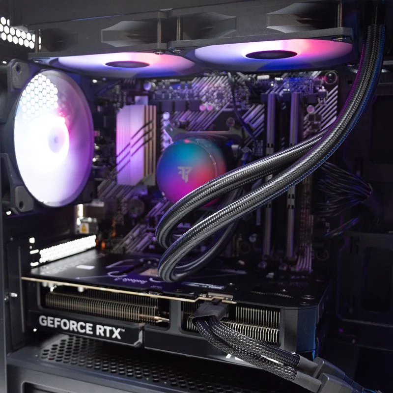 Detalle 2 de PcCom Imperial AMD Ryzen 7 5800X3D: potencia en hogar y oficina con 32 GB y RTX 5070