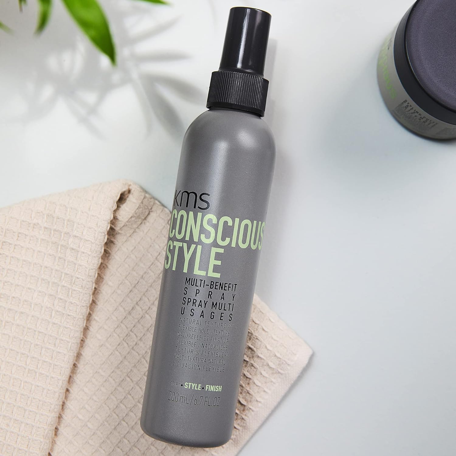 Thumbnail 5 de KMS Conscious Style Multi-Benefit Spray (200 ml) for All Hair Types