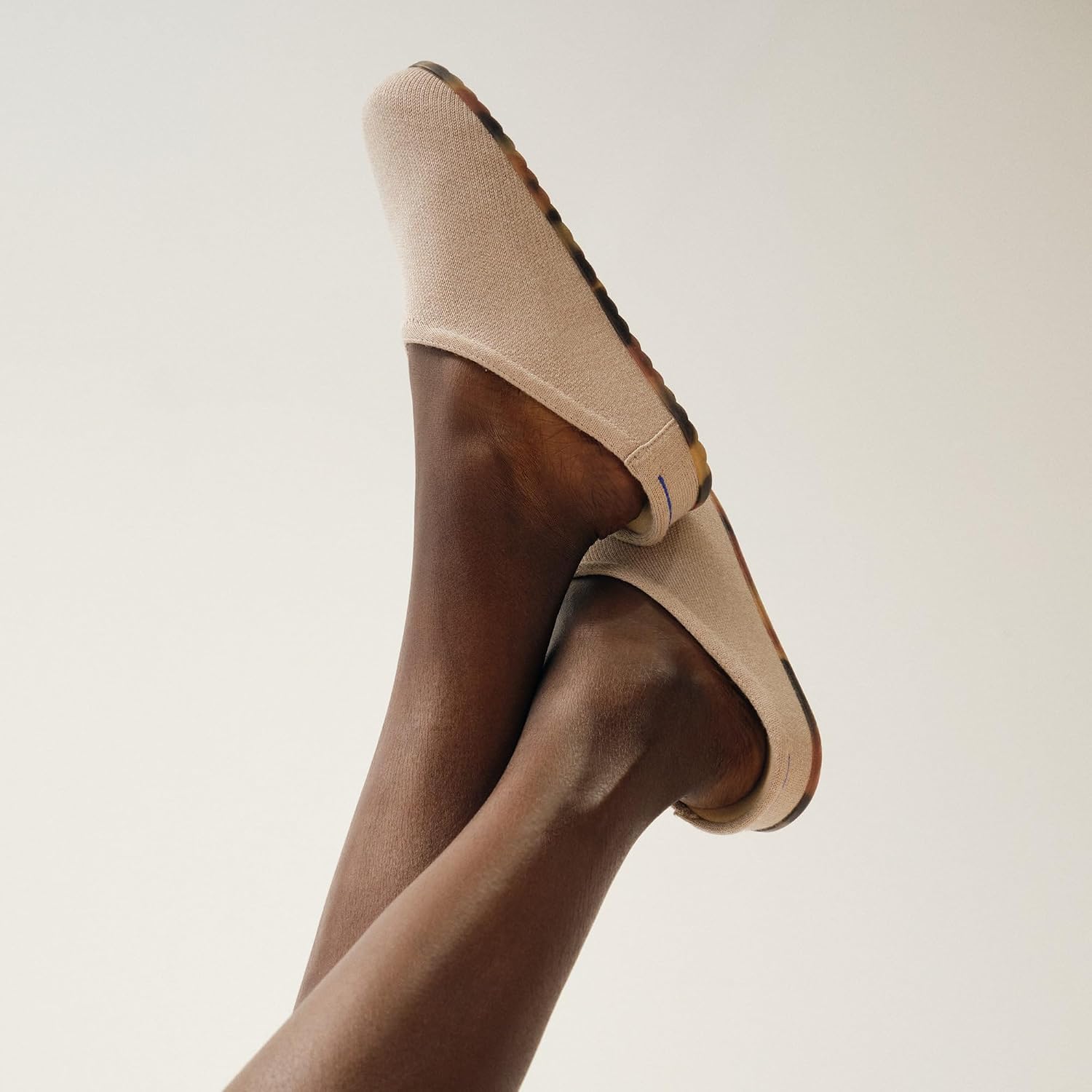 Detalle 2 de Rothy's Casual Clog in Merino Wool Blend