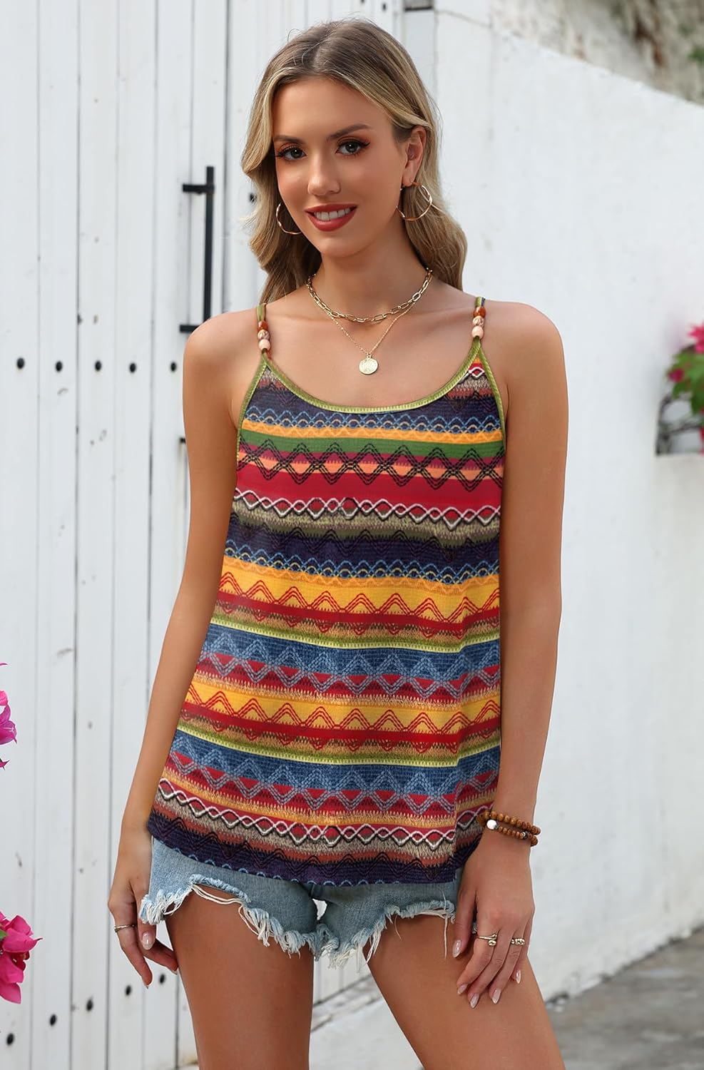 Detalle de WIHOLL Women’s Beaded Spaghetti Strap Tank Top Cami (Flowy Scoop Neck)