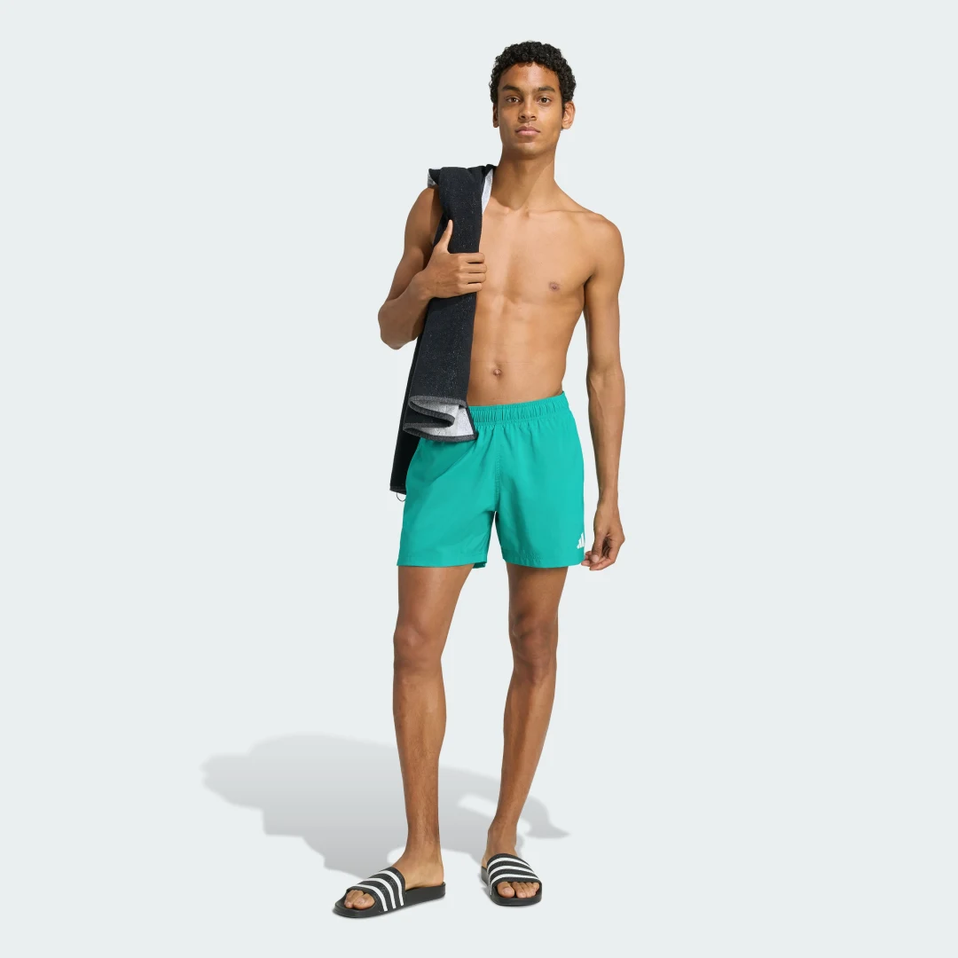 Detalle de BAÑADOR Adidas 13 cm verde – para días de playa y piscina con corte clásico