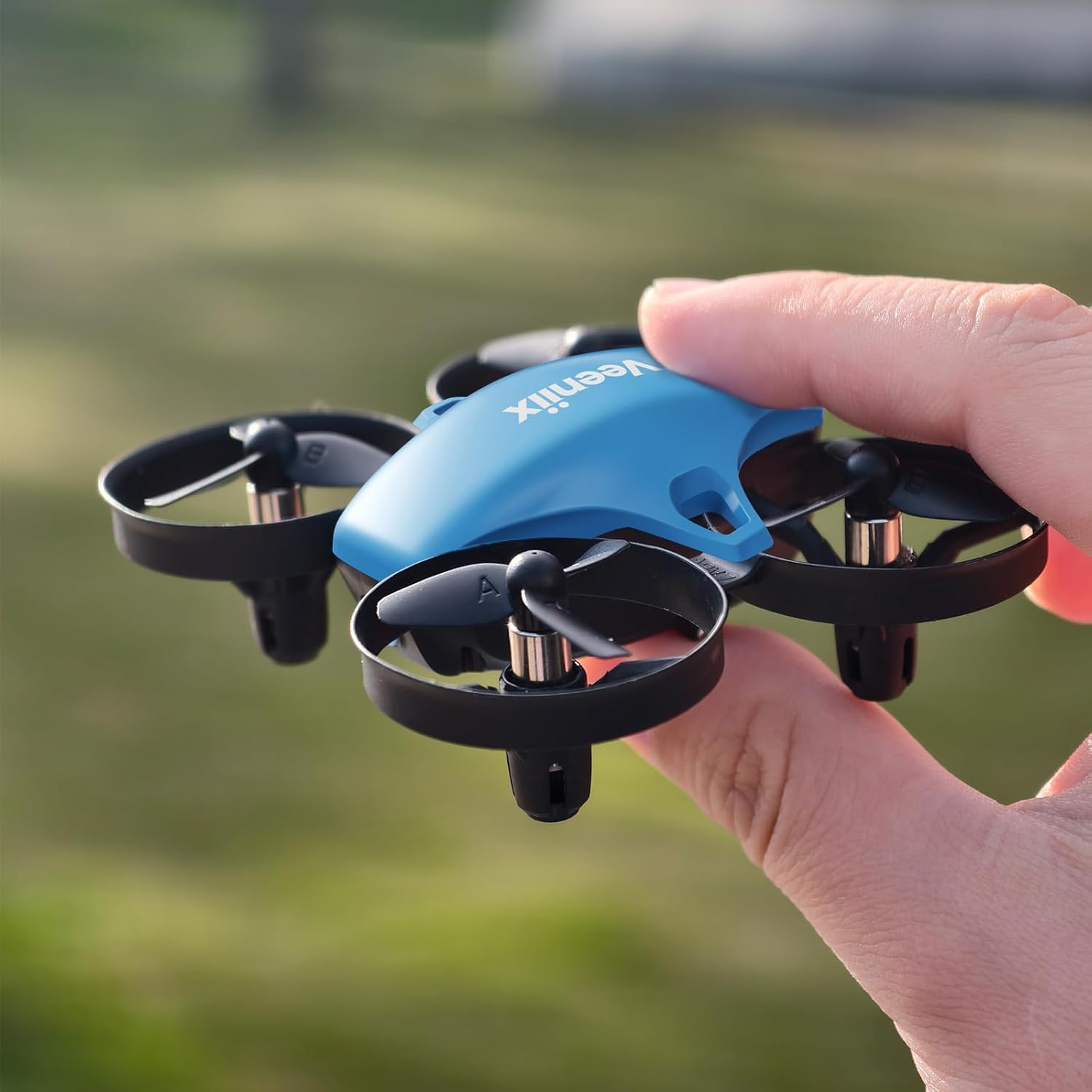 Detalle de Veeniix V995 Mini Drone for Kids and Beginners, 3D Flips, 3 Batteries