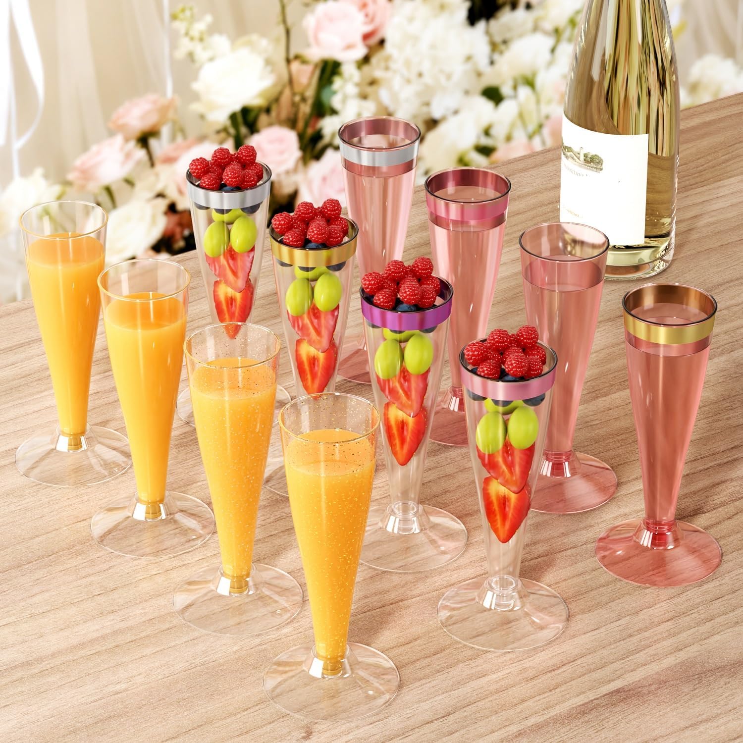Detalle de Torchero 100 Pack Champagne Flutes: Gold Rim, 4.5oz Disposable Plastic Glasses