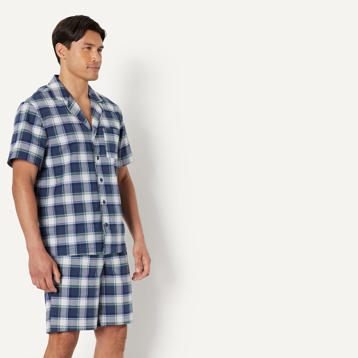 Thumbnail 1 de Amazon Essentials Men’s Lightweight Woven Shorts Pyjama Set with Notch Collar and Button Loungewear
