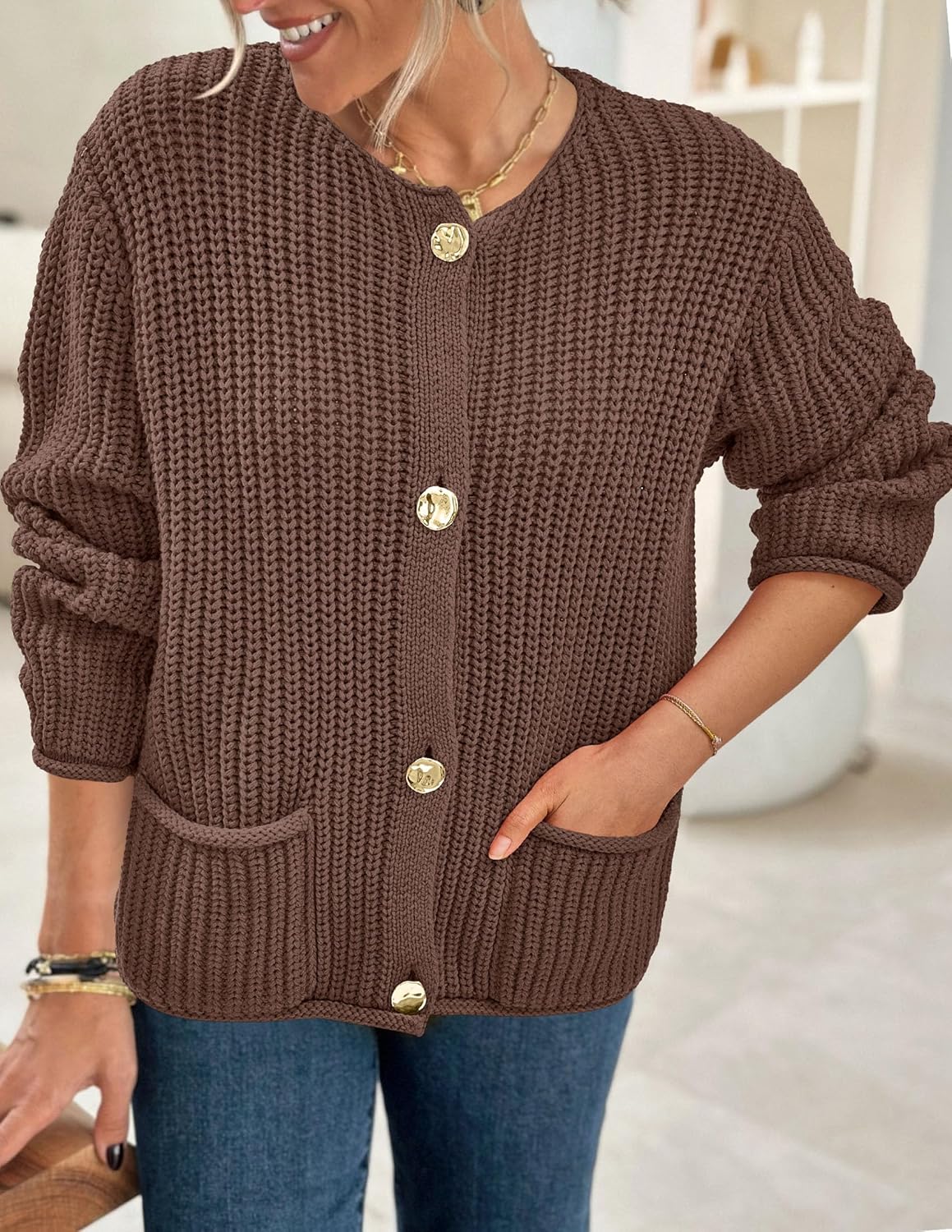 Detalle de PrettyGarden Women's Cardigan Knit Sweater with Pockets 2025