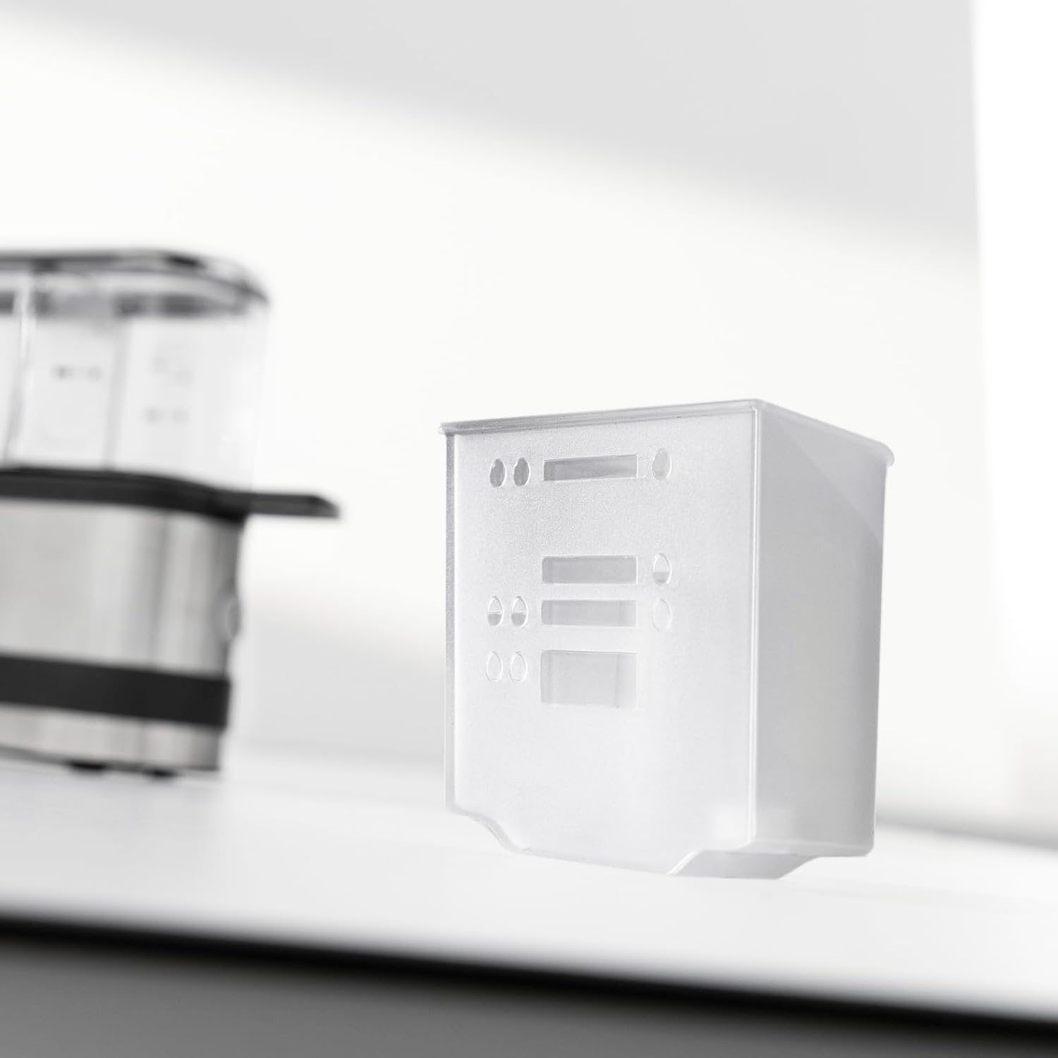 Thumbnail 3 de WMF Küchenminis Eierkocher aus Cromargan für 1–2 Eier (250 W) mit Wasser-Dosierer und Signalton