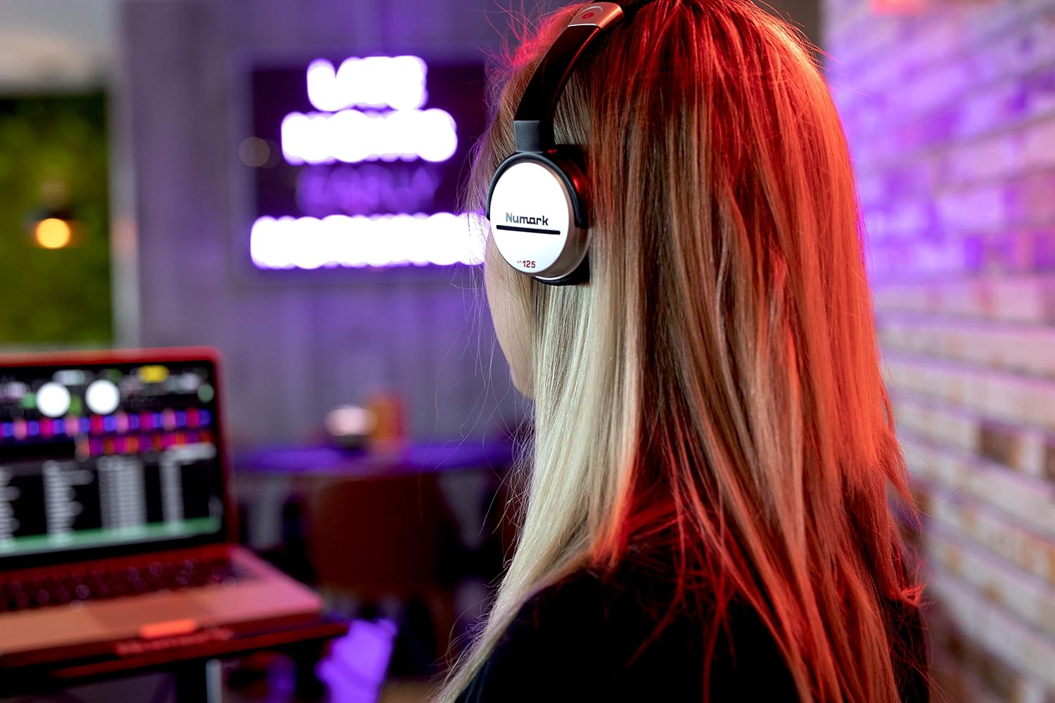 Detalle 2 de Numark HF125: Auriculares DJ Cerrados para monitorización precisa
