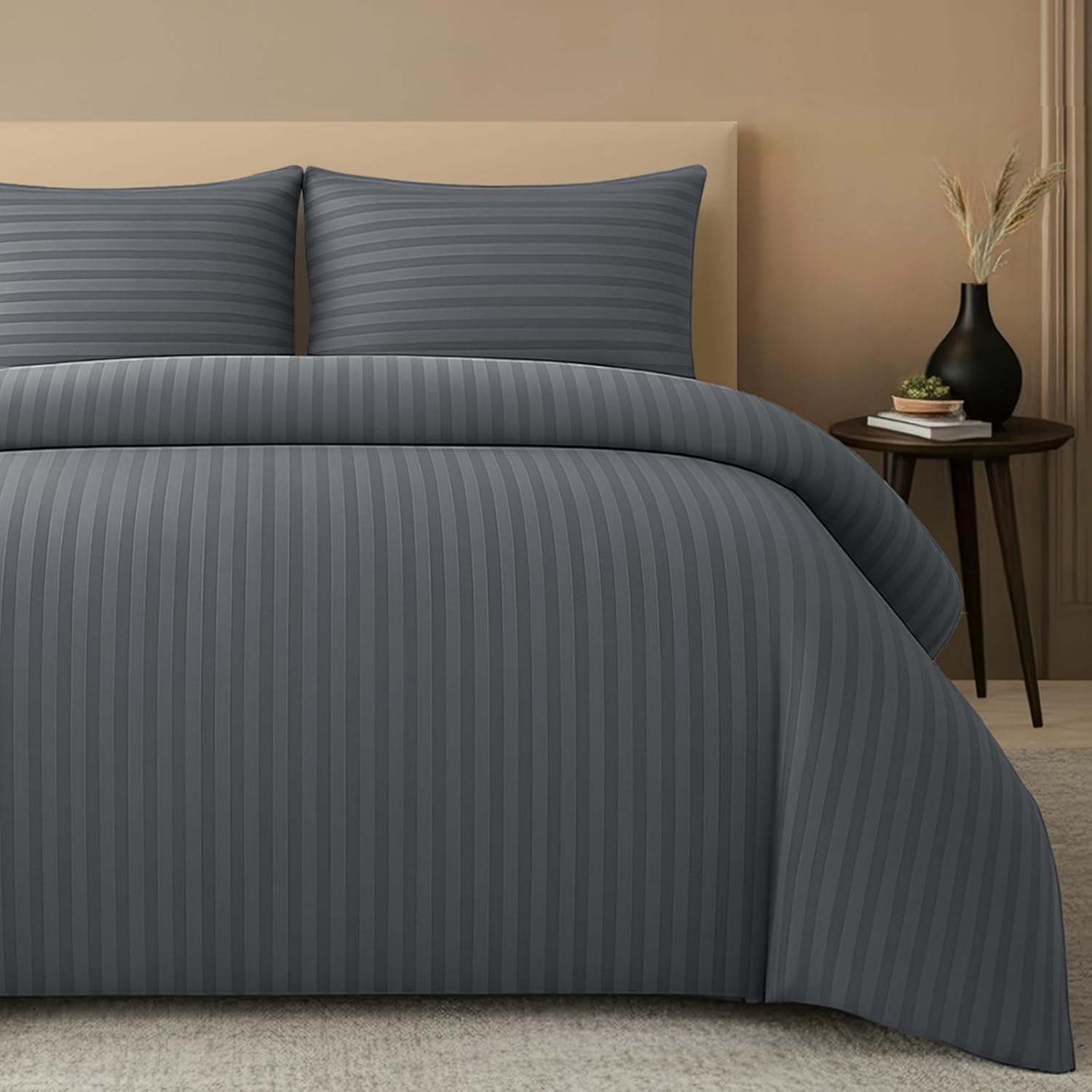 Detalle de Pamposh Satin Stripe Double Duvet Set – Premium Hotel Quality Microfibre Bedding