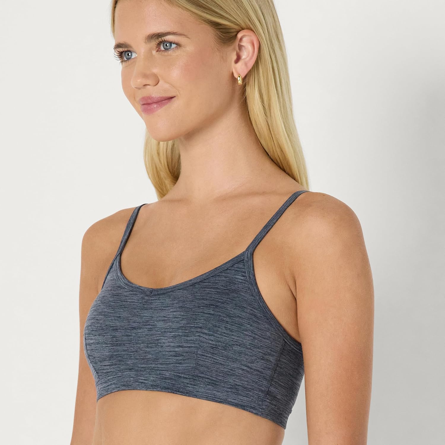 Detalle 2 de Amazon Essentials Women's Active FormFlex Yoga Sports Bra 🧘♀