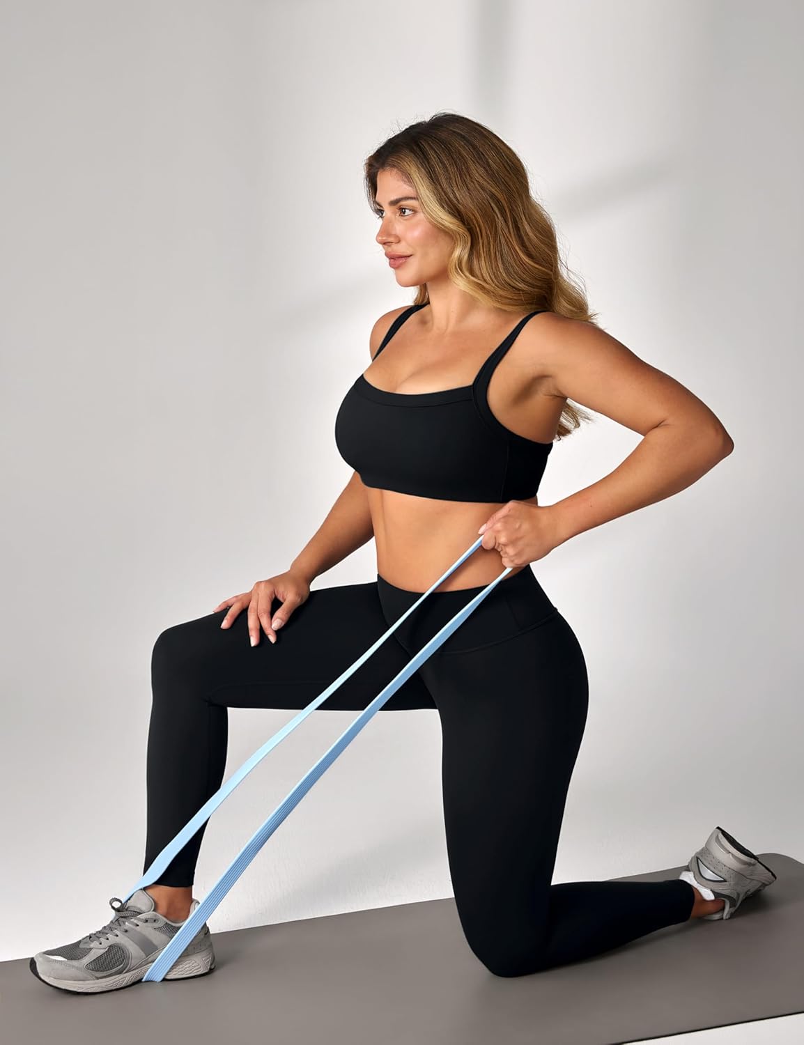 Thumbnail 3 de UNISSU Hugcurve Adjustable Sports Bra (Square Neck, Wireless, Padded) for Yoga & Workouts