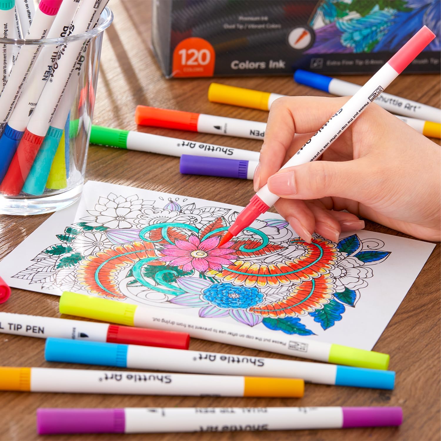 Thumbnail 6 de Shuttle Art Dual Tip Brush Pens Set (120 colours) with colouring book