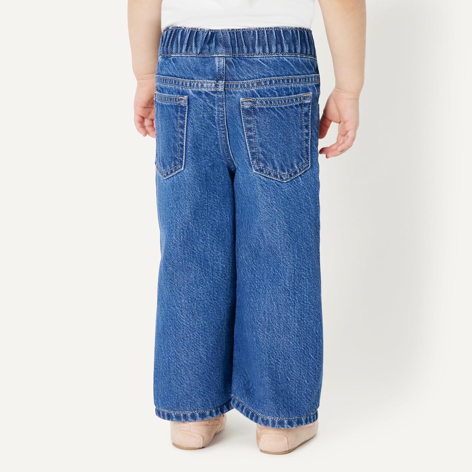 Thumbnail 2 de Amazon Essentials Loose-Fit Soft Stretch Denim Wide-Leg Jeans for Toddler Kids