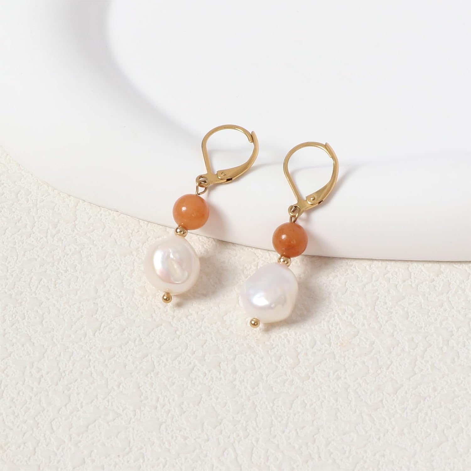 Detalle de TaYolnFaSo Pearl Drop Earrings 18k Gold-Plated