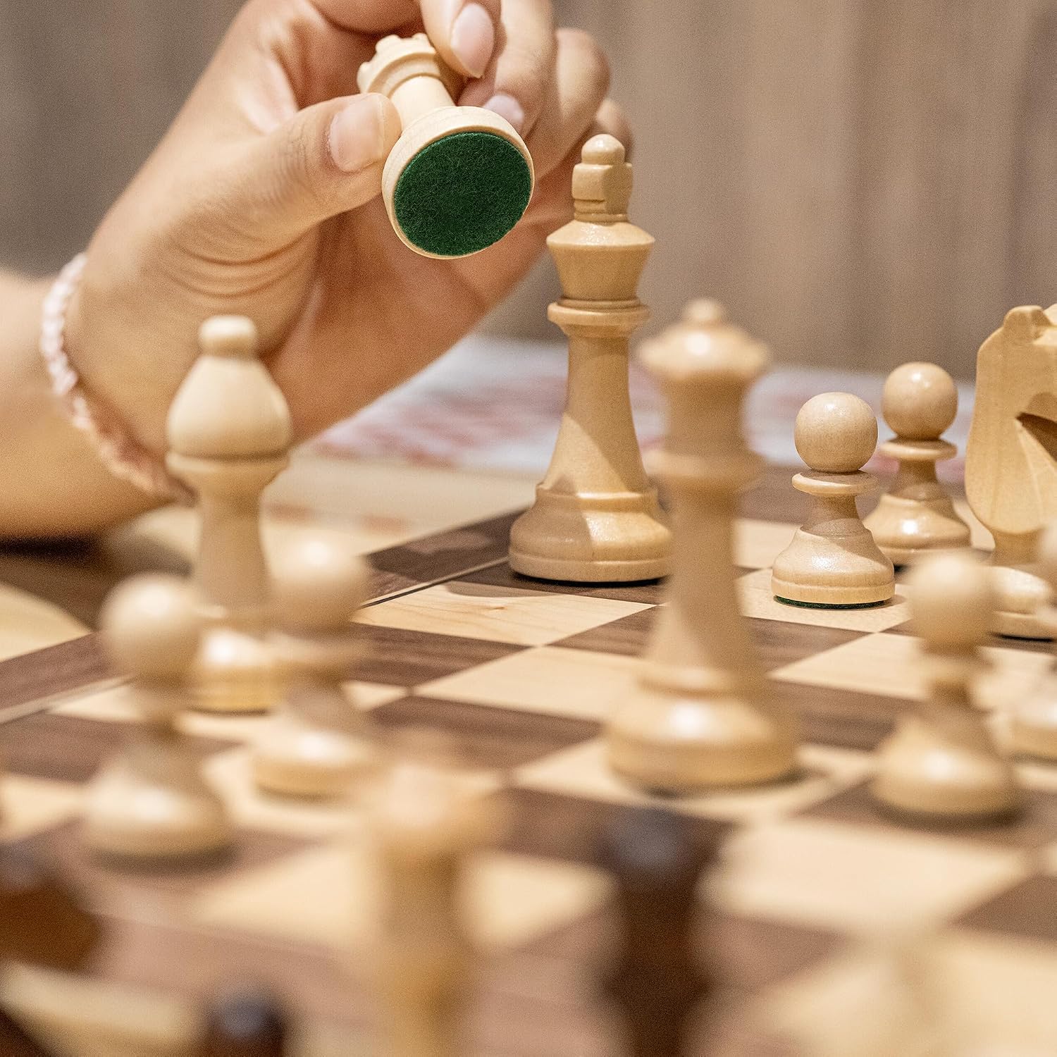 Thumbnail 6 de A&A 15 inch Wooden Folding Chess Set with 3in King ♟